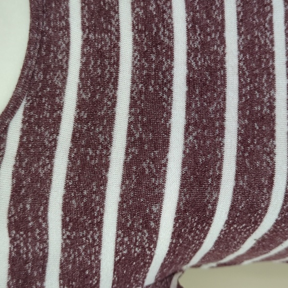 Pink Clover Striped Faux Button Back SS High Low Top L White Red Purple - Picture 4 of 15